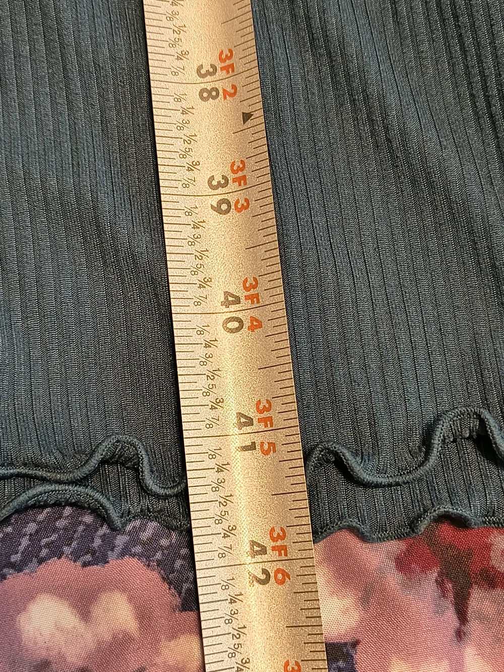 Women's Green Ribbed Flare Pants - Picture 4 of 7